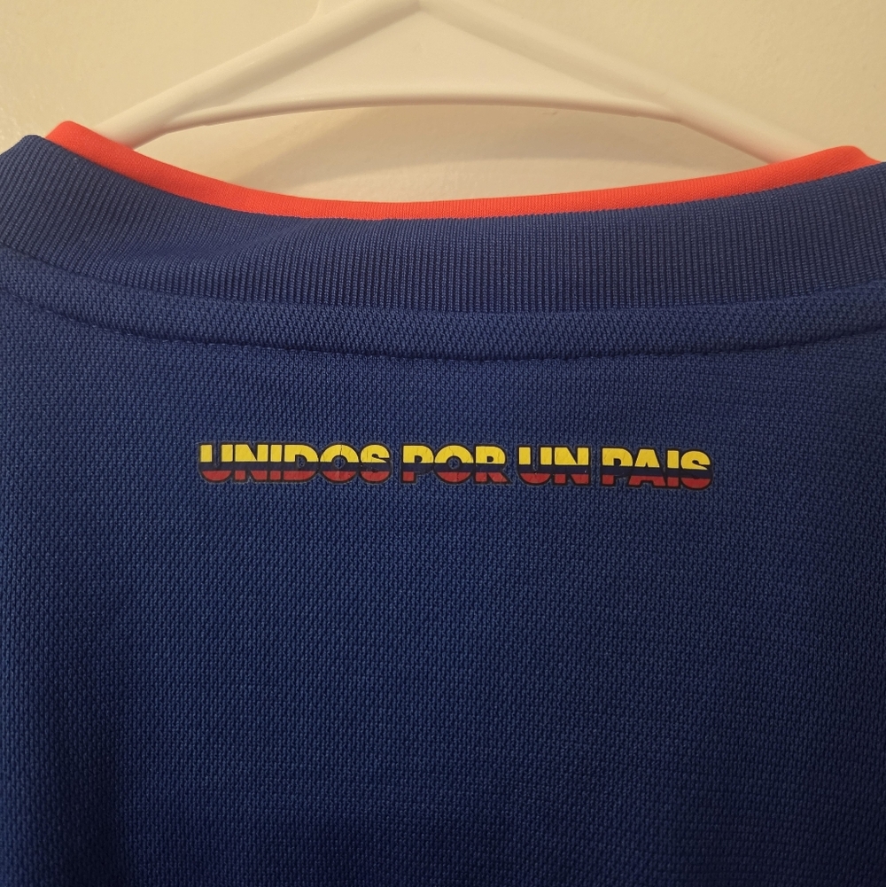 Authentic Colombia National Soccer 2018/19 Away jersey - Picture 7 of 9